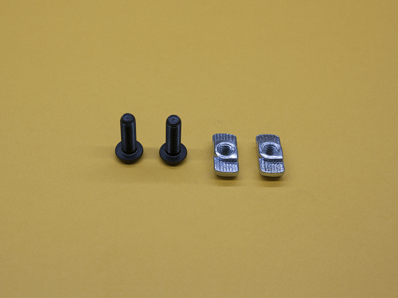 15 Series – (4x) 10-32 x 5/8″ Button Head Screws & (4x) 10-32 Quarter-Turn T-Nuts