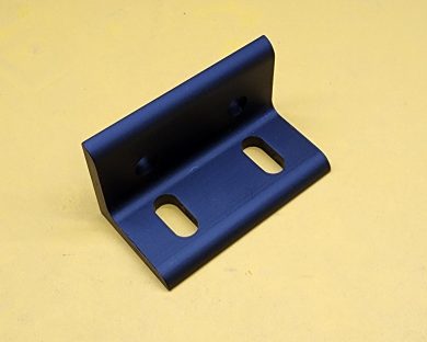 (CBS-015-E-BLACK) 15 Series 4 Hole Slotted Inside Corner Bracket